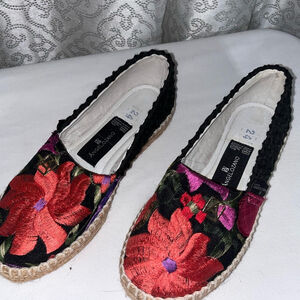 Women's Floral Espadrilles - Black and Red